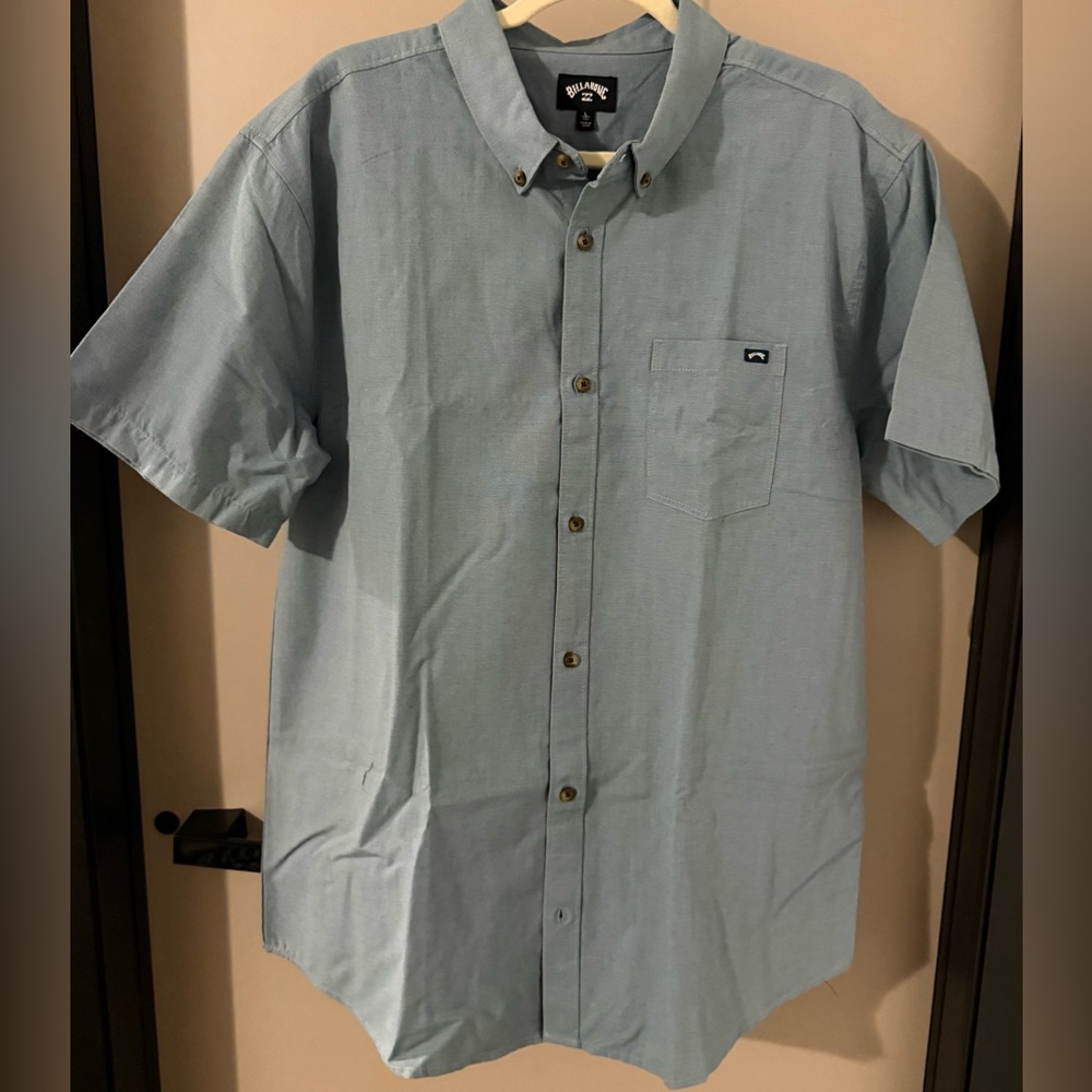 Billabong Light Blue Casual Button Down Shirt